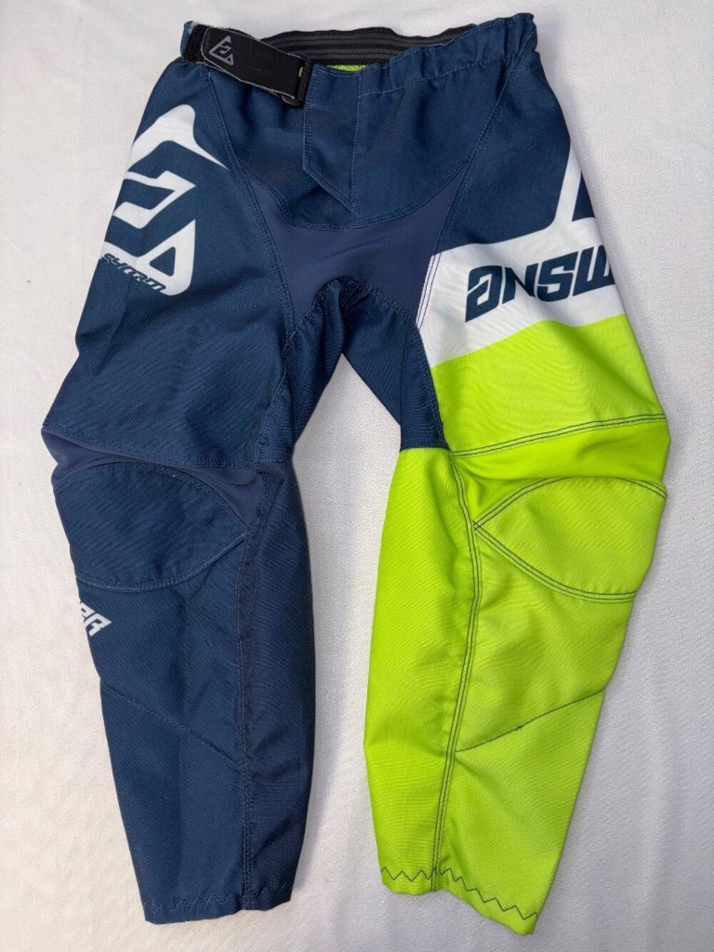 Answer Syncron Voyd motocross pants boys size 24